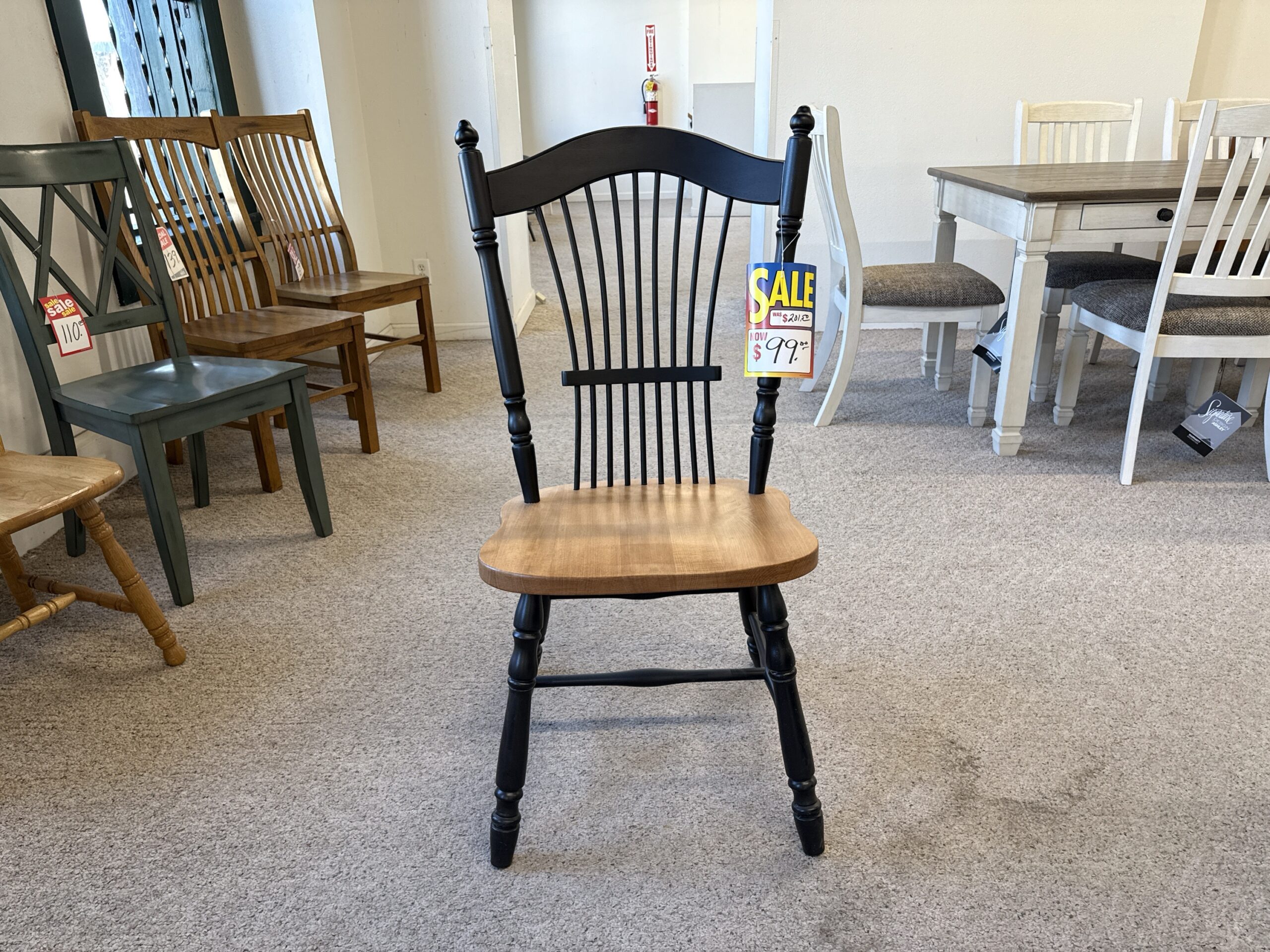 d989d8f3-cb0a-4566-af93-9c8e32125433-5599-0000012908273be5_file Black/Oak Side Chair - Image 1